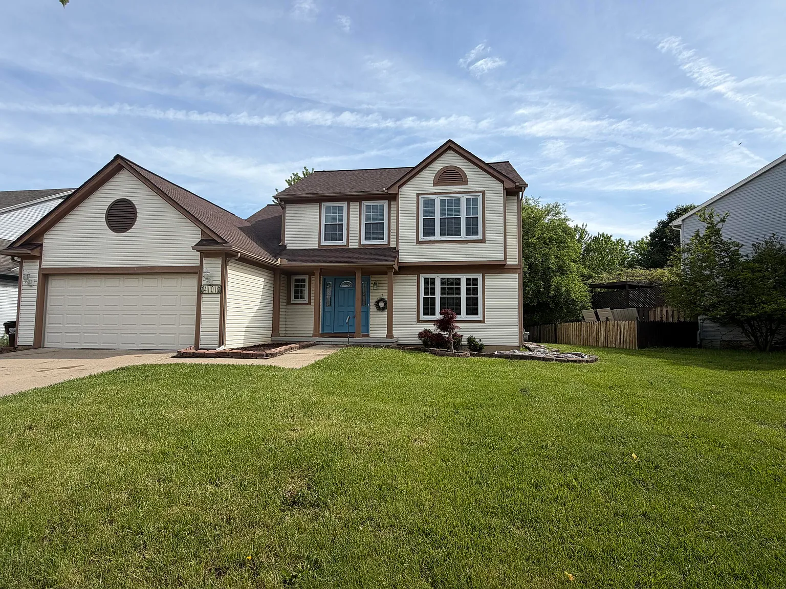 4 bed, 4.0 bath, 1936 sqft, $3,100 — Photo 2