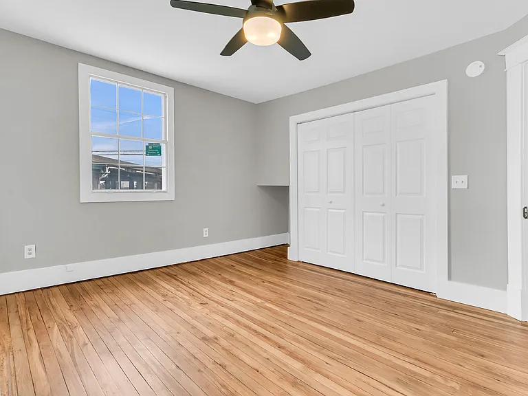 1195 King St — Photo 25