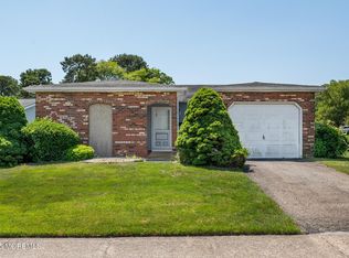 19 Clay Cir, Brick, NJ 08724