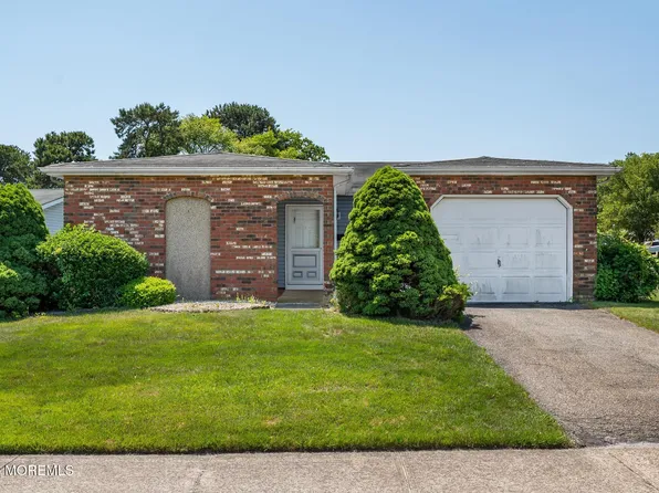 19 Clay Circle, Brick, NJ 08724