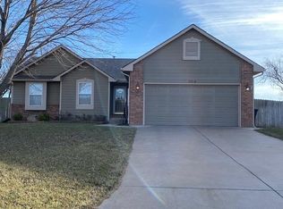 3104 Country Ln, Augusta, KS 67010