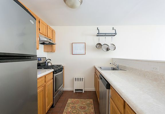 5th image of 363 13th St #1