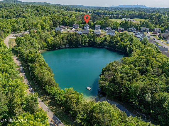 2nd image of 7826 Lake Mountain Ln