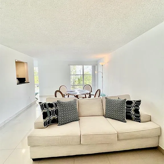 17570 Atlantic Blvd #416 — Photo 6