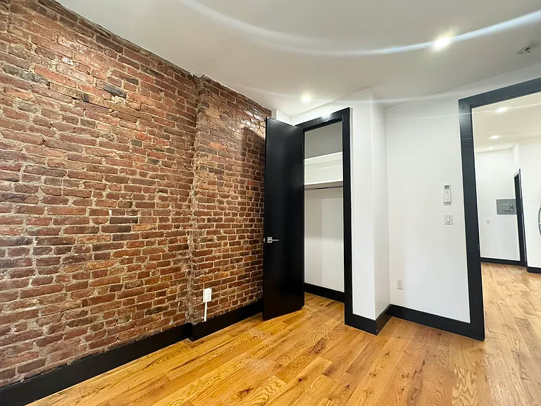 753 Putnam Ave #4 — Photo 8