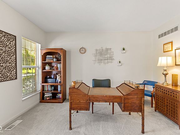 2nd image of 8284 Ambleside Ct
