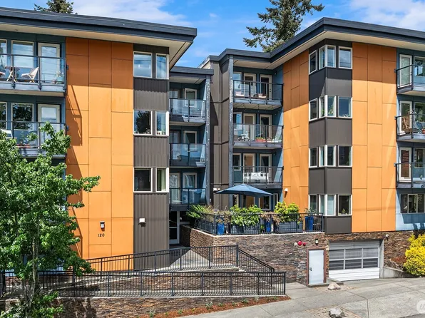 120 NW 39th Street #304, Seattle, WA 98107