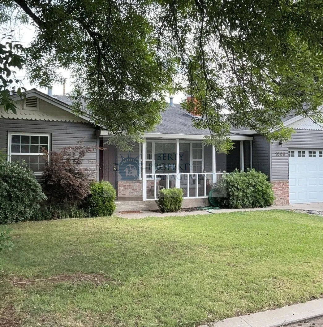 3 bed, 1526 sqft, $2,495 — Photo 1