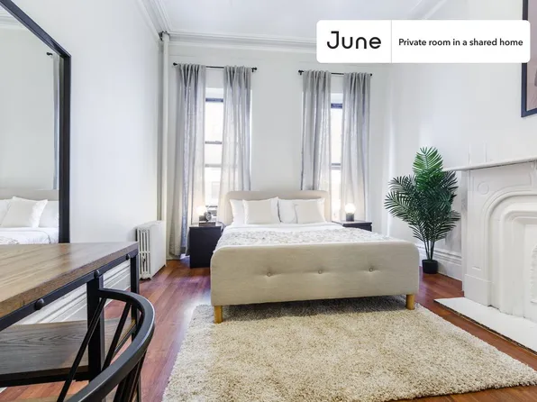 635 9th Ave, New York, NY