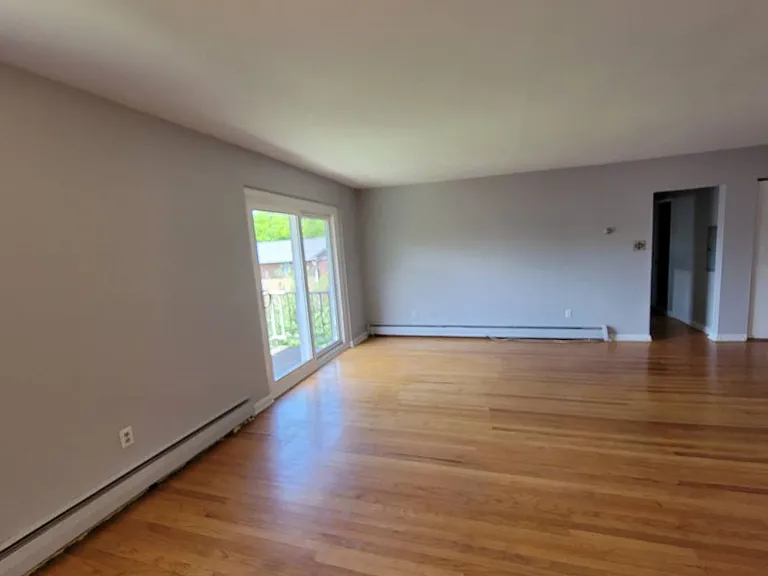 85 Lawrence Rd — Photo 24