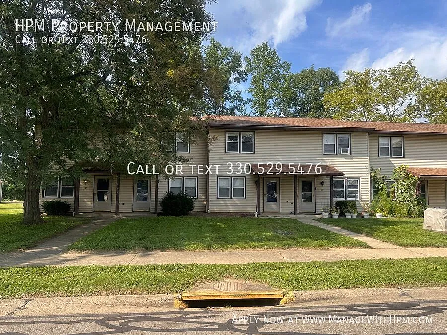2 bed, 1.5 bath, 1024 sqft, $895 — Photo 1