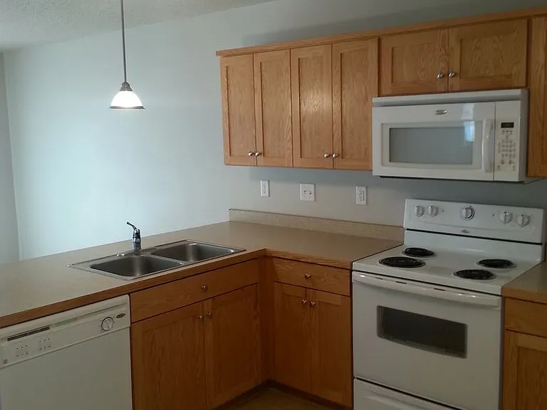 1115 Westport Beach Way #E — Photo 2