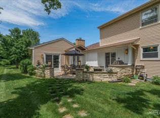 635 Sylvan Pl, Batavia, IL 60510