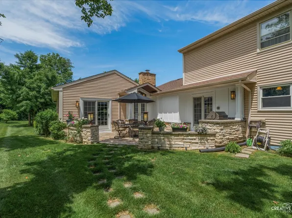 635 Sylvan Pl, Batavia, IL 60510