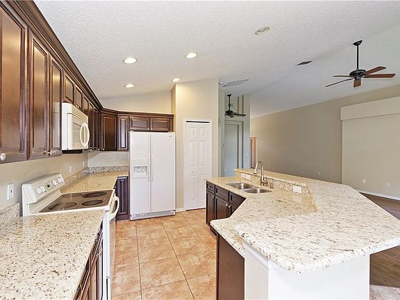 2nd image of 141 Norris Pl