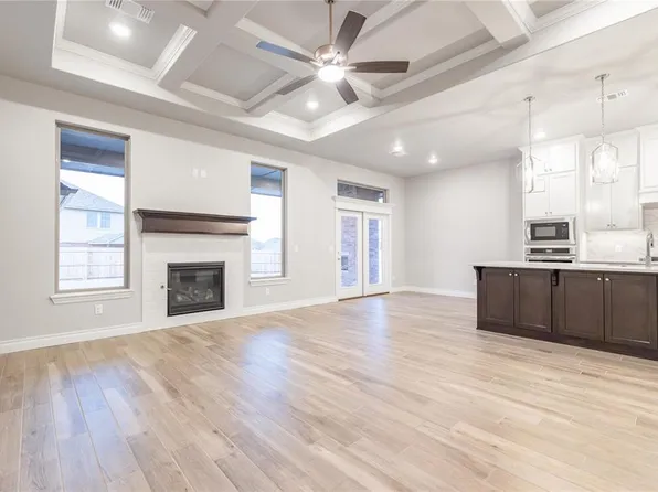 2221 NW 171st St, Edmond, OK 73012