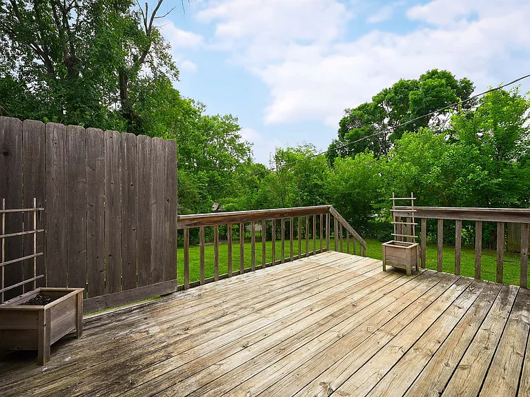 303 SW Pinnell Dr — Photo 17