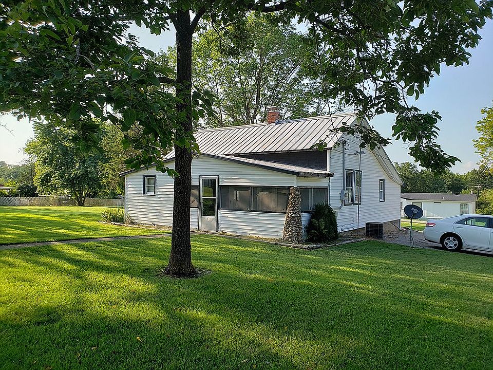 Front frmhouse and mobile