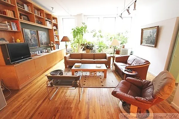 Rented by Maison International | media 9