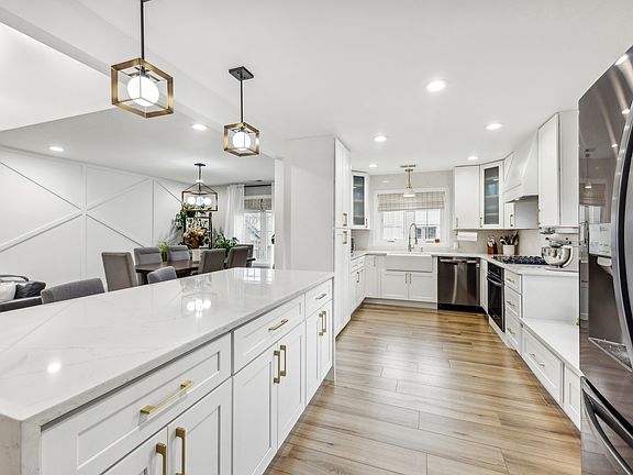 3rd image of 7921 Oak Knoll Ln #7921