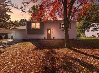 3001 Riggie St, Midland, MI 48640