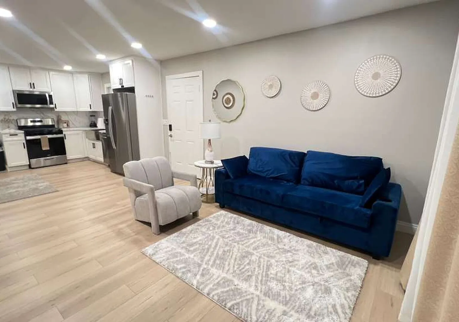 321 W Park Avenue Unit A — Photo 1