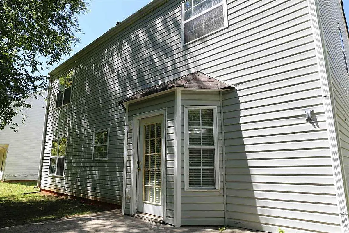 831 Sugar Oak Ln — Photo 2