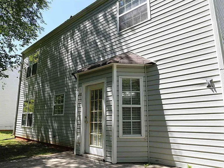 831 Sugar Oak Ln — Photo 2