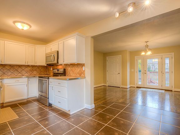 5th image of 3520 Chaparral Dr