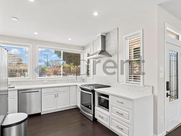 2601 Fordham St — Photo 10