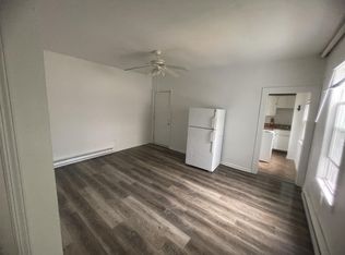 305 N 7th St #3, Manitowoc, WI 54220