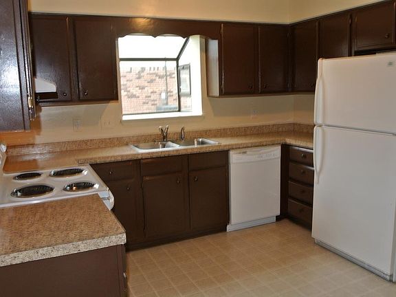 4th image of 205 McGuire Dr
