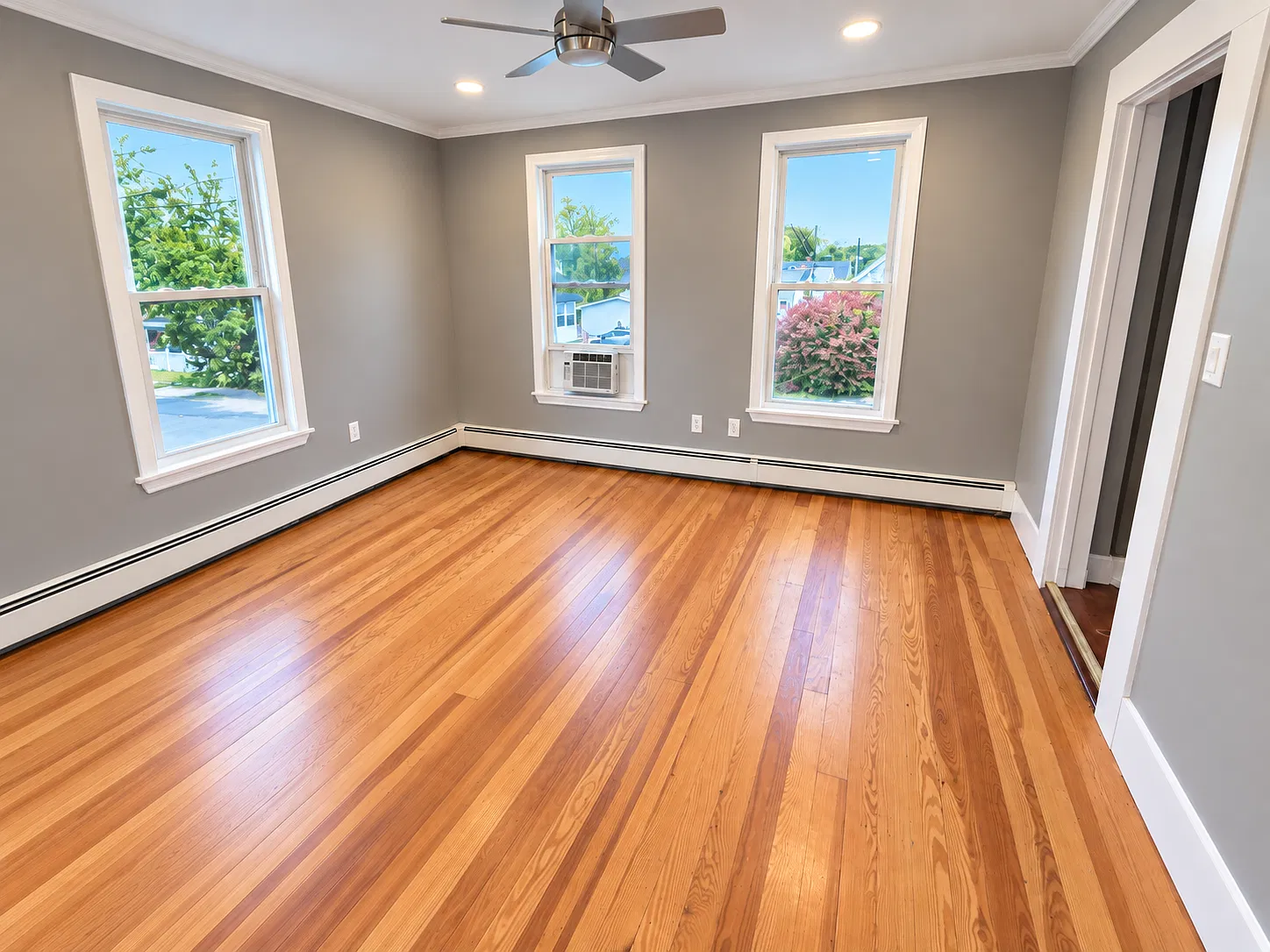 2 bed, 1040 sqft, $1,895 — Photo 3