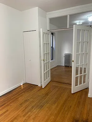 Rented by M.Grossman R.E. Management | media 12