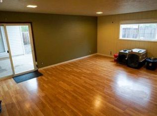 1356 L St, Springfield, OR 97477