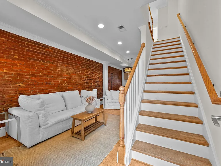 1010 W St NW — Photo 4