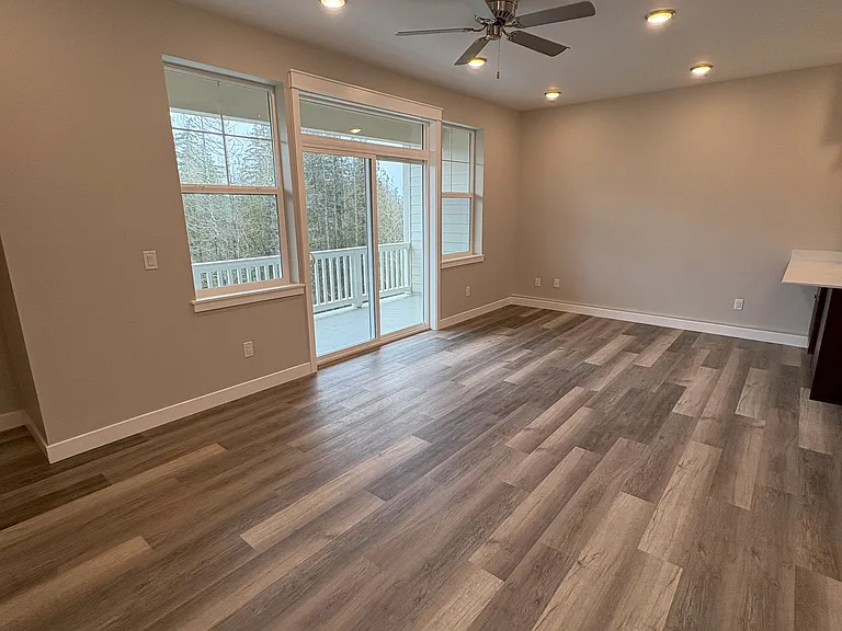3513 Sussex Dr — Photo 5