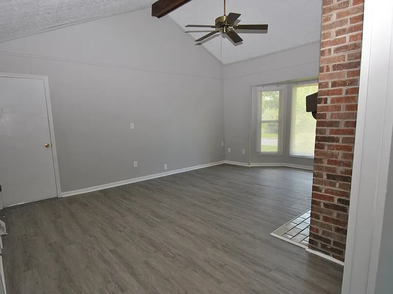 6711 El Rancho Rd — Photo 7