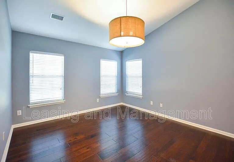 606 Portico Park — Photo 10