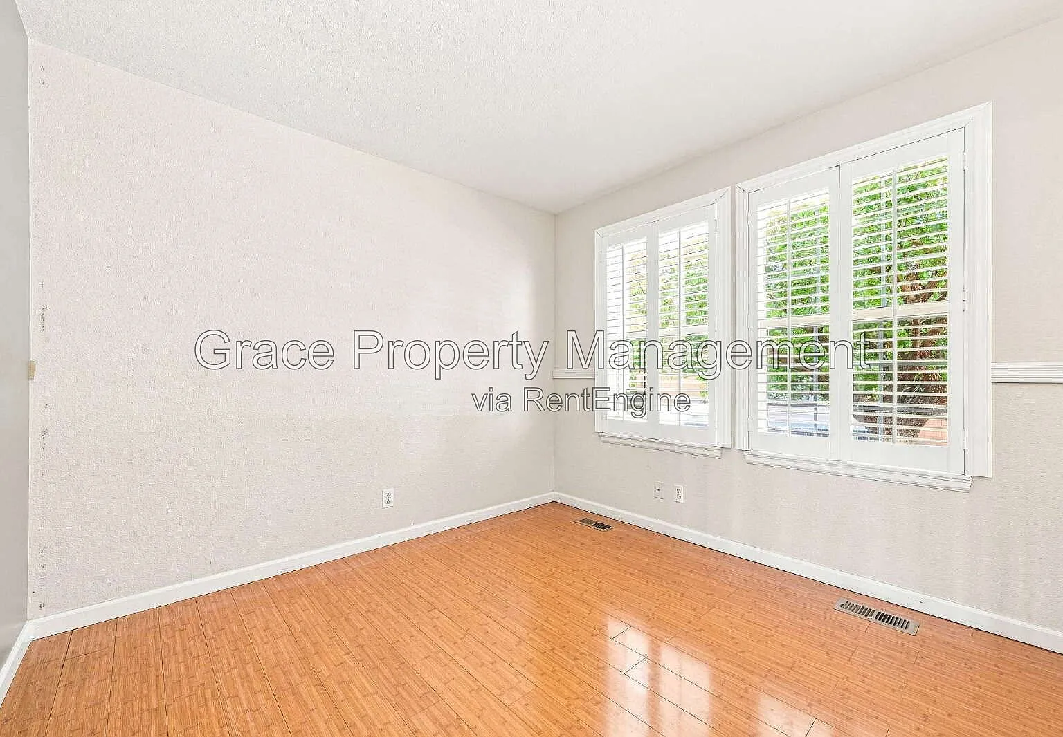 5 bed, 3.5 bath, 3264 sqft, $3,325 — Photo 2