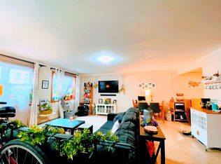 25-83 35th St #1A, Astoria, NY 11103