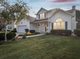 1715 Colony Cir, Sun Prairie, WI 53590