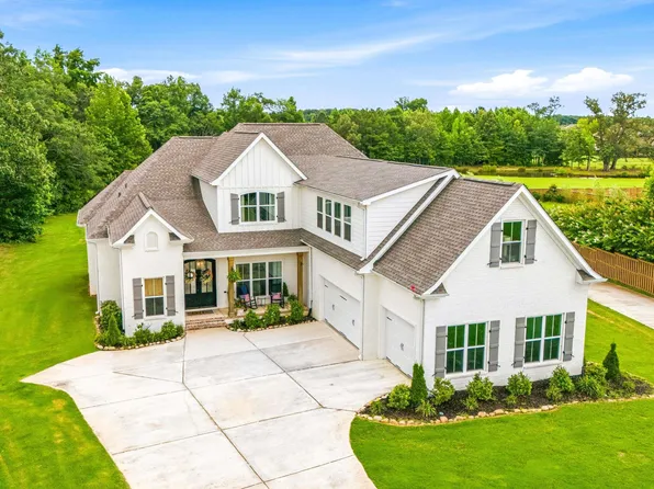 17646 Maree Dr, Athens, AL 35613
