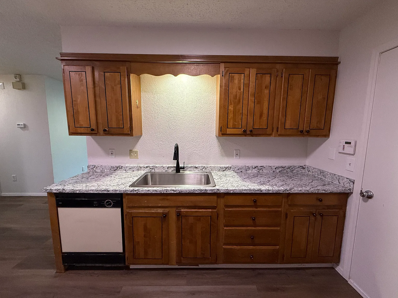 2 bed, 1200 sqft, $1,250 — Photo 3