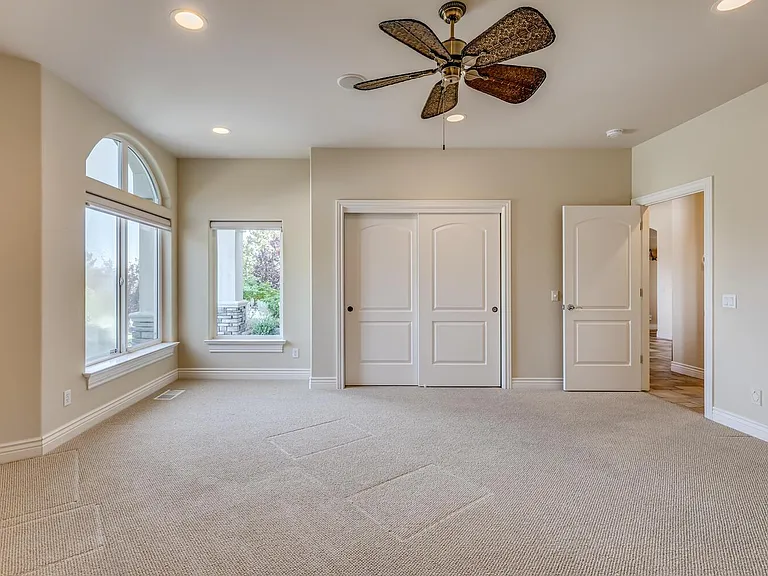 1039 Mountain Air Ct — Photo 33