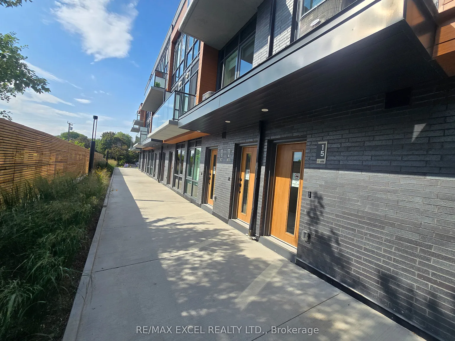 3 bed, $3,000 — Photo 2