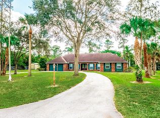 464 Via Hermosa, West Palm Beach, FL 33415