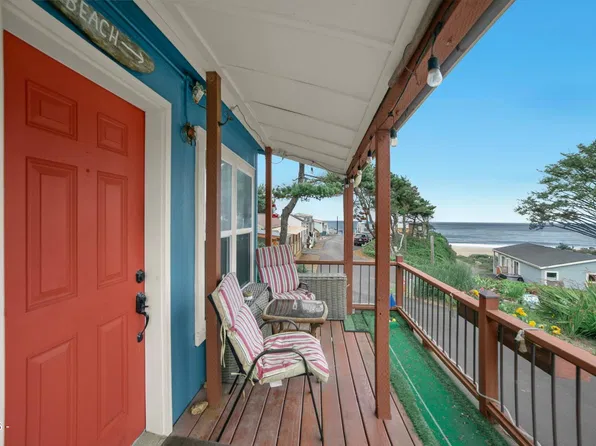 4875 N Highway 101 #15, Depoe Bay, OR 97341