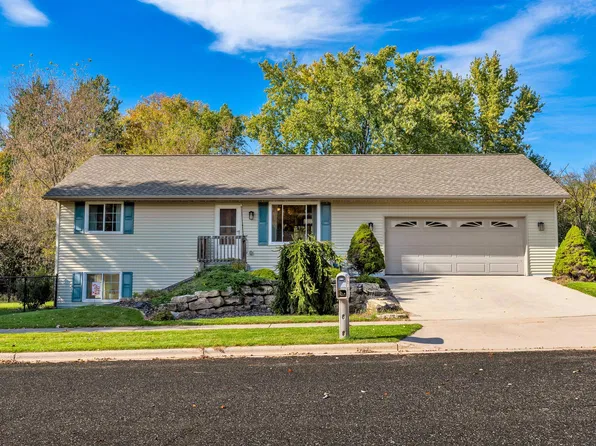 1455 21st St, Reedsburg, WI 53959