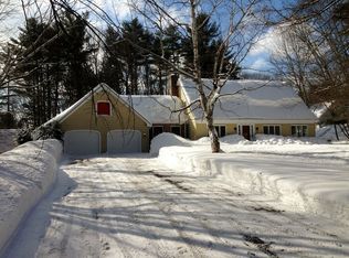 2 Brookside Dr, Falmouth, ME 04105